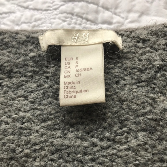 H&M Oversized Grey Sweater - Picture 3 of 5